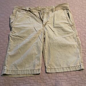 Men's Size 30 Buckle Tan Shorts